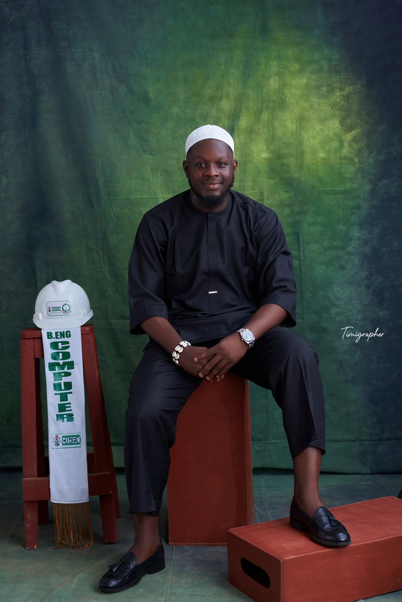 MayowaAdebobola's tweet photo. #FUOYEGrad25 https://t.co/M08BDgTB3W
