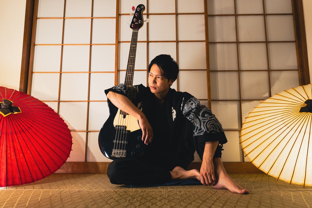 【新アー写公開】
白昼堂々踊レ人類のアー写更新と共に
個人アー写も撮影してもらいました！

photo by <a href="/Sue8dr/">TAISHI SUEHIRO</a> 

#はくちゅう