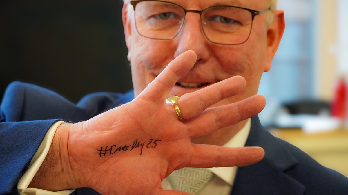 The Health Minister expresses his support for #CareDay25 . 2025 marks its 10th anniversary. It is an important day in helping the public to support and better understand the care-experienced community. 

Put your hands up for #CareDay!
