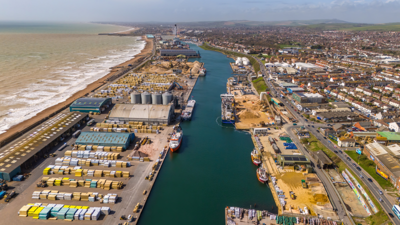 Shoreham Port (@shoreham_port) on Twitter photo We are proud to announce a new partnership with industry leader <a href="/ScottishPower/">ScottishPower</a> to explore the development of a renewable green hydrogen production facility at Shoreham Port. ⚡
Read more 👇
pulse.ly/ktmypguhpc
#GreenHydrogen #EcoPort #Decarbonisation #Sussex We are proud to announce a new partnership with industry leader <a href="/ScottishPower/">ScottishPower</a> to explore the development of a renewable green hydrogen production facility at Shoreham Port. ⚡
Read more 👇
pulse.ly/ktmypguhpc
#GreenHydrogen #EcoPort #Decarbonisation #Sussex