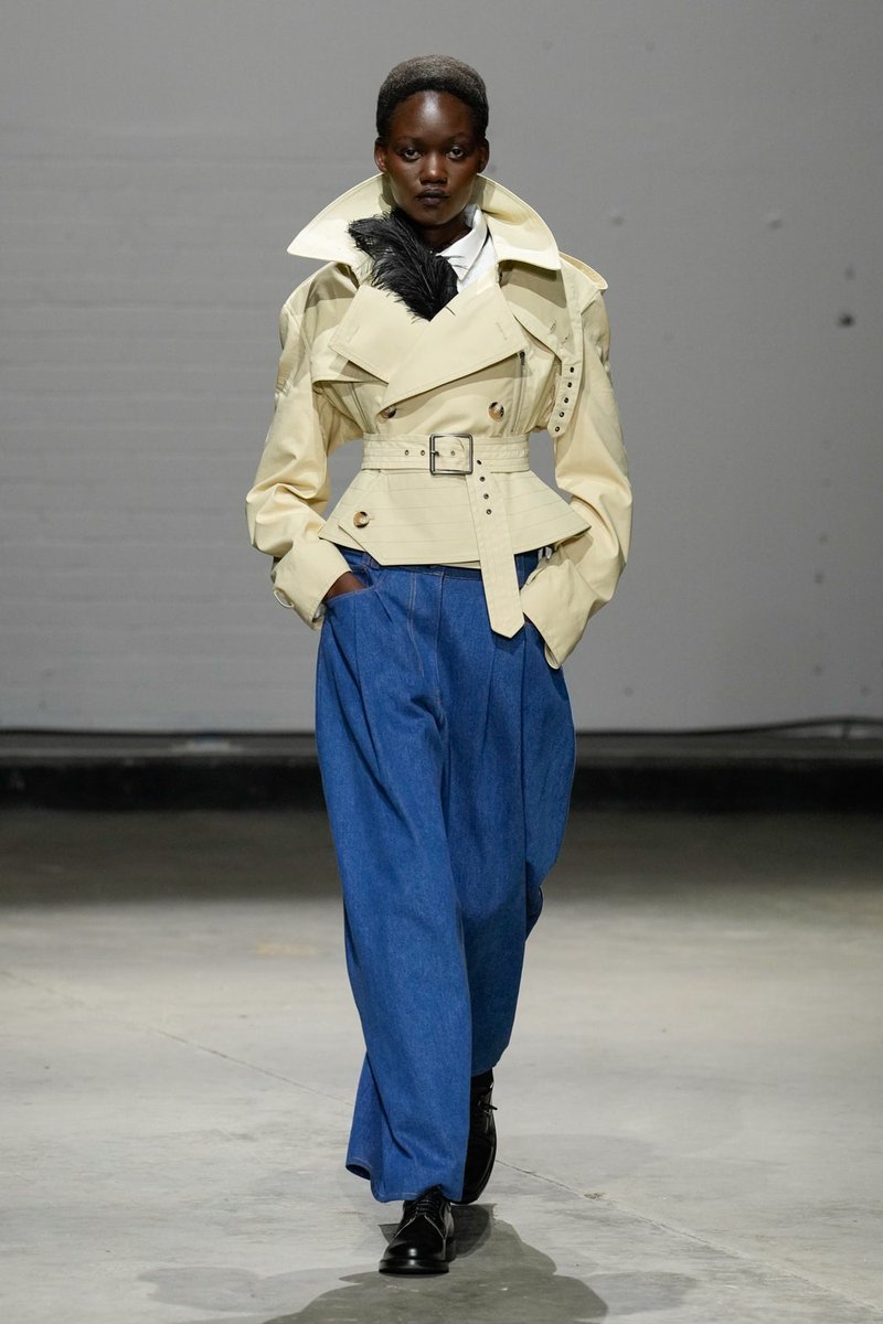 kendam_com's tweet photo. S.S. Daley Fall Winter 2025-2026 collection fashion show at London Fashion Week FW25 (February 21, 2025) https://t.co/XuI8DDUVcH

#SSDaley #FW25 #AW25 #Runway #FashionWeek #London #Kendam https://t.co/285u96til3
