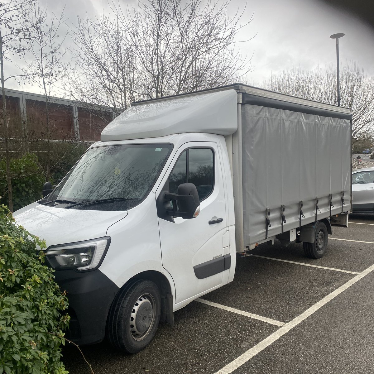 Josh_T_plays's tweet photo. @Tesco is that very acceptable for customer parking? I don’t think so https://t.co/DBxJQwNmT6
