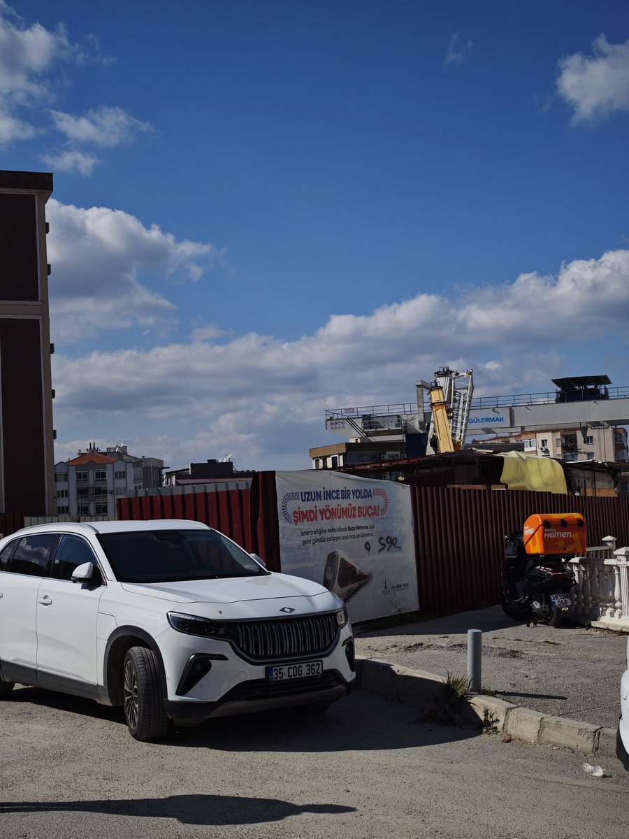 Meto79Metin's tweet photo. #Glrmk yatırımcılarına anlık #buca metrosu çalışması... https://t.co/nRovFY4RAu