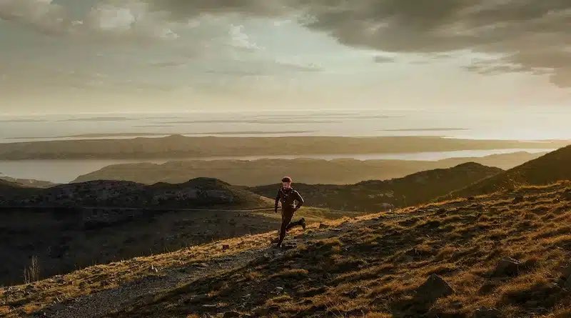 HFGEnthusiast's tweet image. Typing on your Garmin Fenix 8 is now possible, but will you use QWERTY? #garmin #garminfenix8 #fenix8 #smartwatch gadgetsandwearables.com/2025/02/21/gar…