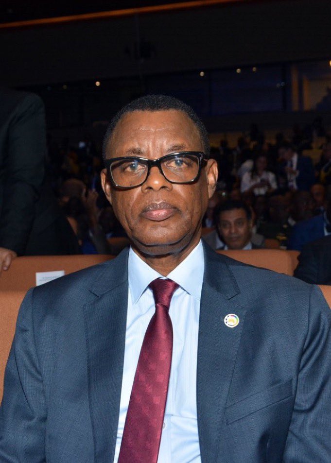 Ijambo rimwe kuri uyu mugabo w'intwari cyane 

Kanda like na repost