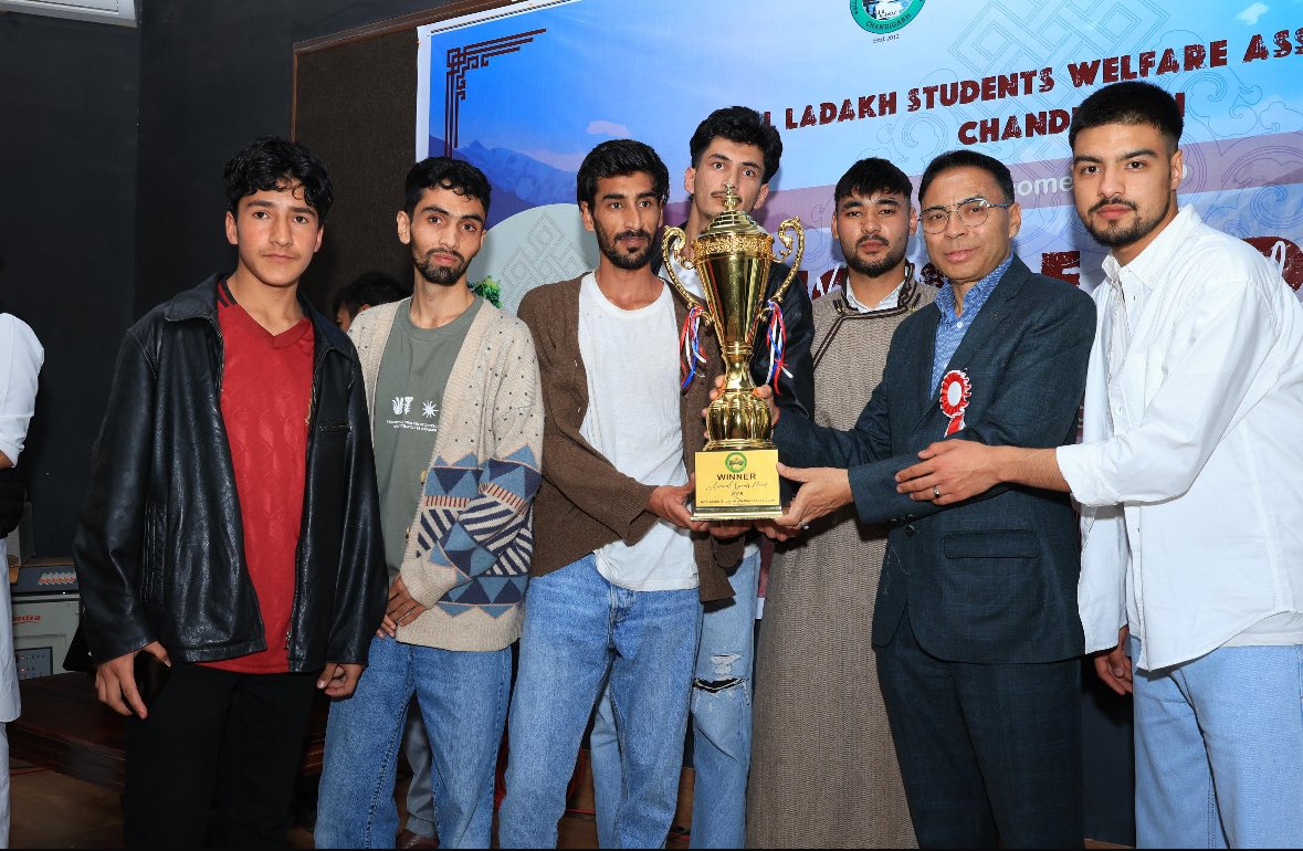 Delighted to witness the vibrant Nuqush-e-Ladakh cultural fest at Panjab University, Chandigarh organised by ALSWAC.

Unveiling Afkar-e-Nau, ALSWAC’s magazine, and experiencing the mesmerizing performances was truly inspiring. The event beautifully showcased the rich cultural