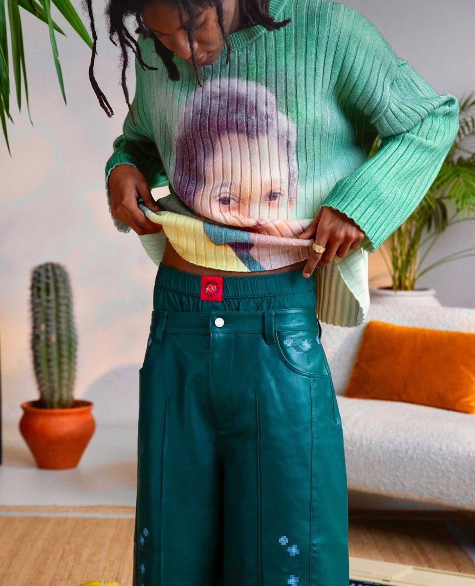 StreetFashion01's tweet photo. Ronaldinho x Nude Projects (2025) https://t.co/bCvGpXqq5O