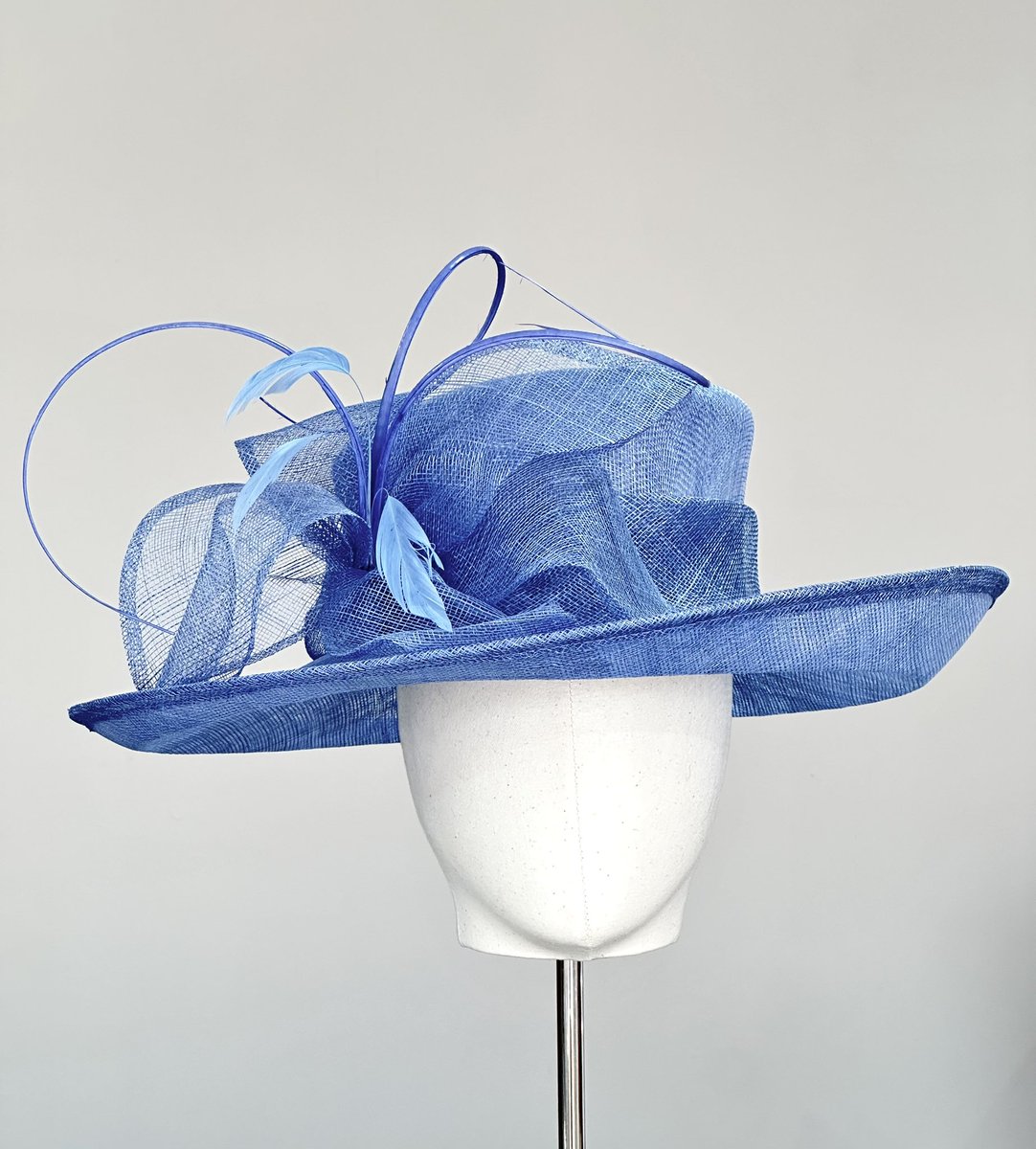 Hat of the week 
As spring approaches, a bluebell hat with upturned brim sinamay flower &amp; curled quills 
Perfect for spring weddings 💒 
Available to hire or purchase 
#hatoftheweek #hat #hats #weddinghat #hatshop #hathireshop #hathire #wallingforduk #louiseclairemillinery