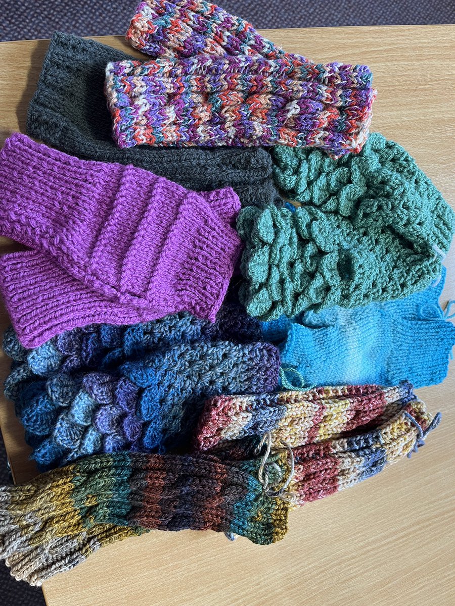 Family Liaison Team (@flo_phu) on Twitter photo ‘Warm & comforting’ describes our latest gift from the busy ‘Hookers & Clickers do it for charity’ - a fab selection of 50prs fingerless knitted gloves to offer our patients & brighten their day. These are popular & much appreciated🤗 🫶#proudtobePHU <a href="/PatientExpPHU/">Patient Experience Team PHU</a> @BossLadyatHC1 ‘Warm & comforting’ describes our latest gift from the busy ‘Hookers & Clickers do it for charity’ - a fab selection of 50prs fingerless knitted gloves to offer our patients & brighten their day. These are popular & much appreciated🤗 🫶#proudtobePHU <a href="/PatientExpPHU/">Patient Experience Team PHU</a> @BossLadyatHC1