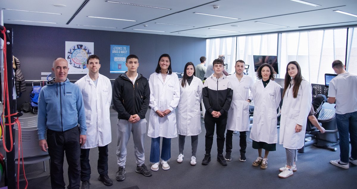 El Observatorio de Actividad Física UPNA-Navarrabiomed <a href="/UNavarra/">UPNA - Universidad</a>  <a href="/navarrabiomed/">Navarrabiomed</a>   IdiSNA <a href="/idisnanavarra/">IdiSNA Navarra</a>   y la Ikastola Paz de Ziganda <a href="/PDZ_Ikastola/">PDZ Ikastola</a>  colaboran en un innovador proyecto  para fortalecer hábitos saludables, dentro del programa de bachillerato de Investigación_Bi+