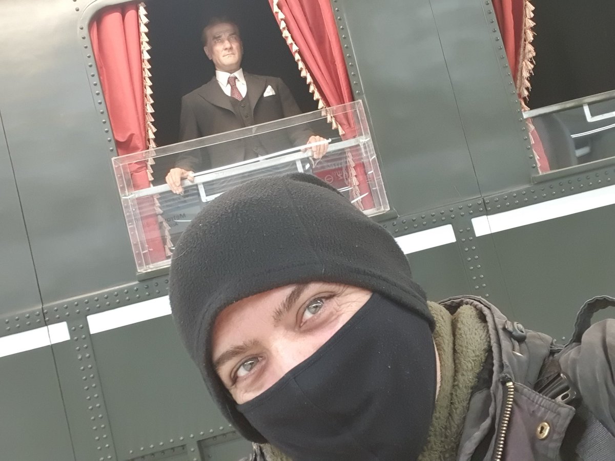 Ligderler yaptigi iyilikleriyle unutulmaz 
Kotuluk lerle iz birakanlar hatirlanmaz sadece nefret edilir