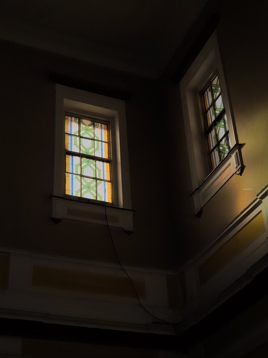 afewmiracles's tweet image. #oldwindows