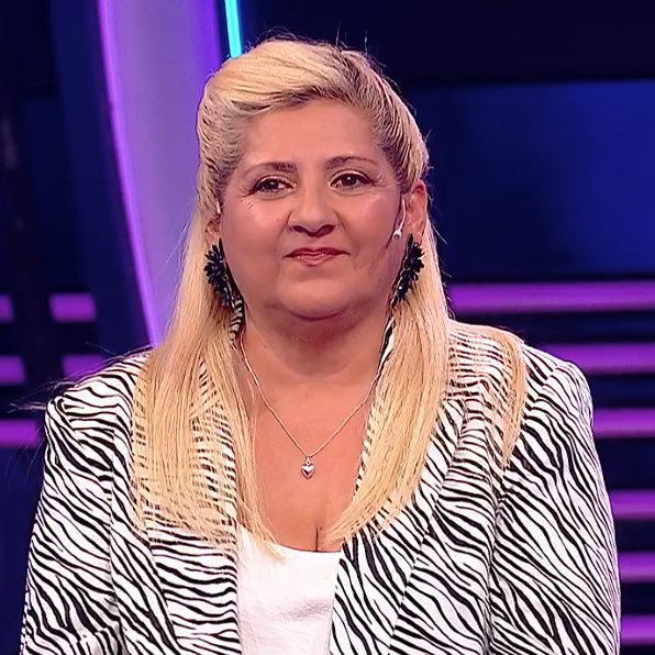 Alguien va a decir algo sobre cómo metieron en el freezer a Petrona?
Demostrado que más allá del personaje que muestres en la casa, lo importante es lo que sos cómo persona afuera

#GranHermano