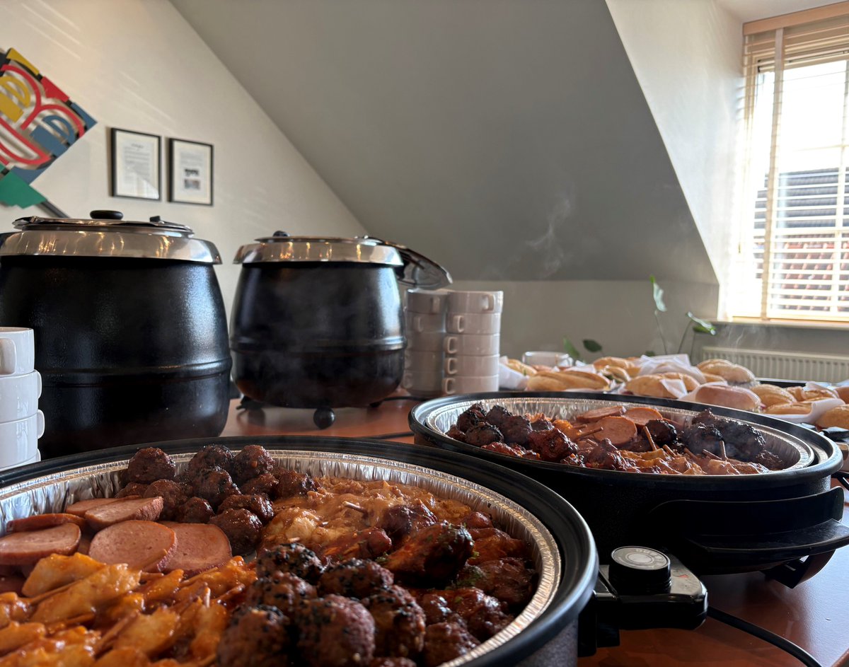 𝗚𝗲𝘀𝗹𝗮𝗮𝗴𝗱𝗲 𝗽𝗲𝗿𝘀𝗼𝗻𝗲𝗲𝗹𝘀𝗯𝗶𝗷𝗲𝗲𝗻𝗸𝗼𝗺𝘀𝘁 𝗯𝗶𝗷 𝗗𝗡𝗔 𝗼𝗽 𝗹𝗼𝗰𝗮𝘁𝗶𝗲: '#𝘄𝗶𝗻𝗻𝗶𝗻𝗴 #𝘁𝗲𝗮𝗺' 𝗶𝗻 𝗮𝗰𝘁𝗶𝗲! Het is cruciaal voor de #betrokkenheid van onze medewerkers om elkaar te informeren over resultaten, trends &amp; strategische ontwikkelingen.