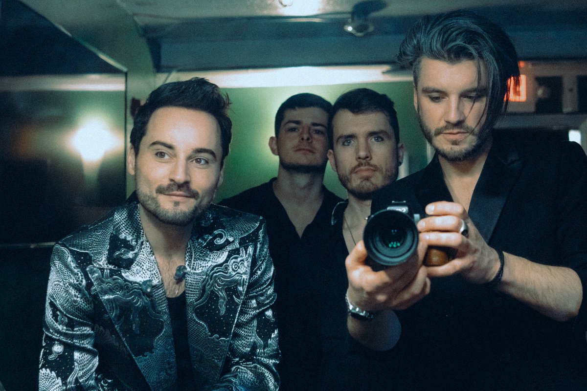 BOSTON • SHOW 1! What a superb way to kick off tour, thank you all so much for coming out. 

PHILLY TONIGHT! VERY CLOSE TO SOLD OUT. Grab those last tickets: olliewride.com/tour