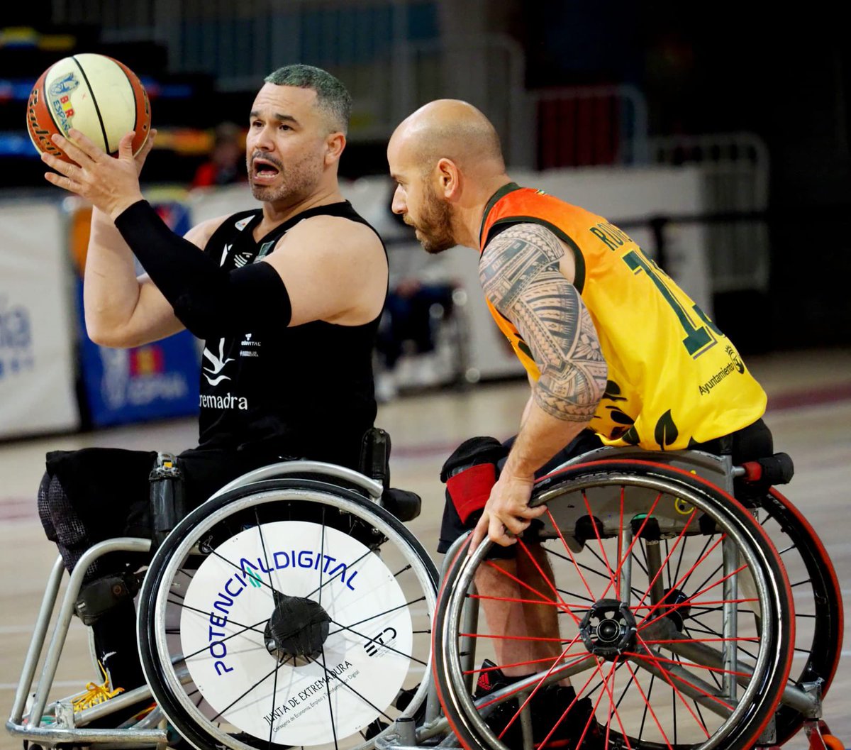 Tercer y penúltimo partido de la jornada 🏀 

<a href="/MidebaExt/">Mideba Extremadura</a> 56 - 76 <a href="/AMIVELBSR/">AMIVEL Reyes Gutiérrez</a> 

Destacamos a Efraín Martínez como máximo anotador del partido 🔥

Aquí puedes ver quién se enfrentará a <a href="/AMIVELBSR/">AMIVEL Reyes Gutiérrez</a> en las semifinales ➡️ sipuedes.tv y en rtve.es/play/