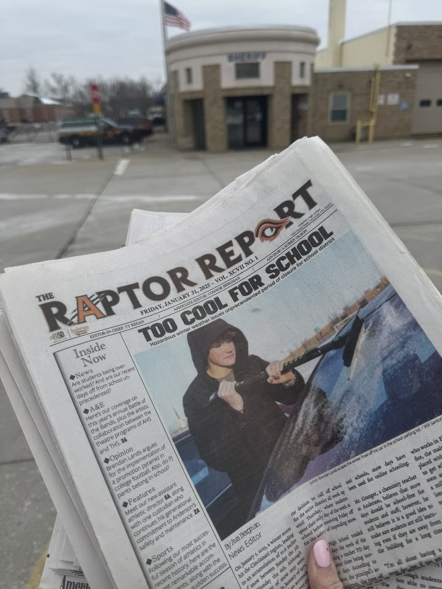 CoachOlson11's tweet image. Copies of our latest @AndersonRaptors Raptor Report issue were delivered to local nursing homes, our senior center, and our local police and fire stations today!! @FHSchools
