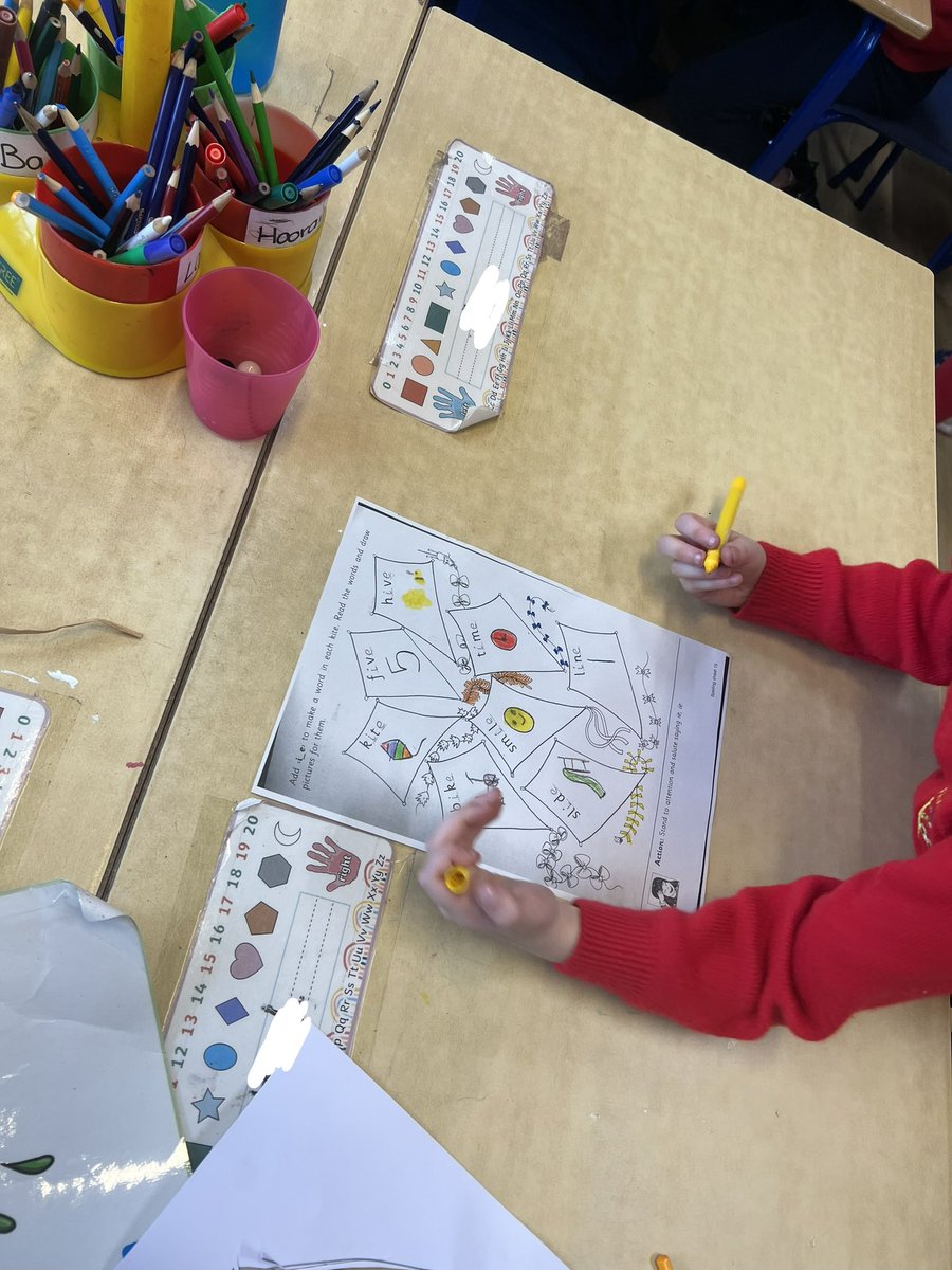 stfrancisp2's tweet photo. Some activities from our active spelling stations for ‘i-e’ 🪁🐭 https://t.co/UbXoRrTZi8