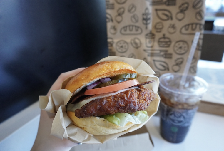 dashinstores's tweet image. Follow your cravings 🤤  #DashIn