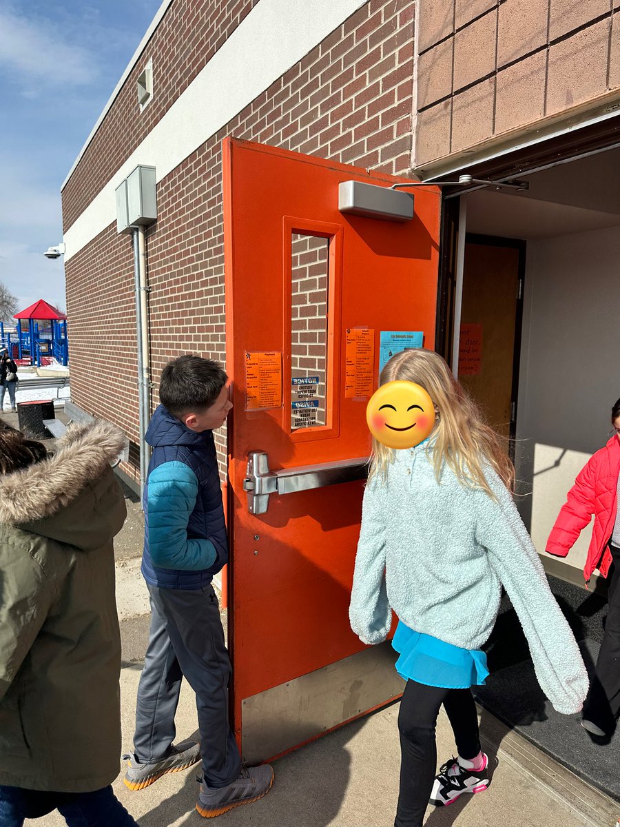 Mrs. Stem tweet media