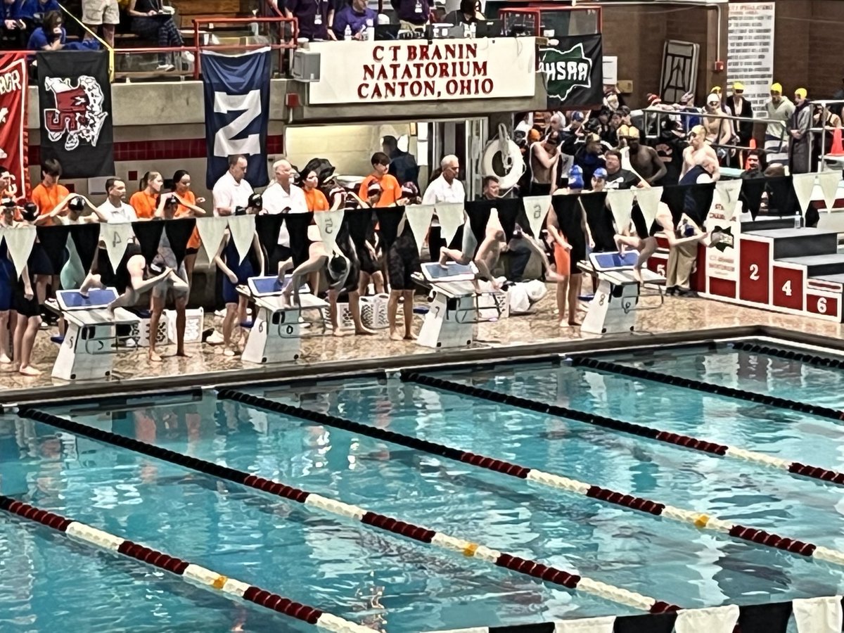 200 Freestyle Relay finishes 12th in the prelims - Advances to Day #2! ⁦<a href="/MagsSwim/">Mags Swim and Dive</a>⁩