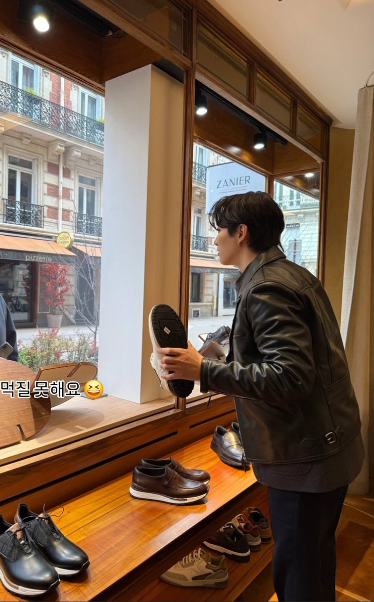 250221 ja3hoooon Instagram Story
#LeeJunhoXBerluti #Berluti #벨루티
#준호 #JUNHO #이준호 #LEEJUNHO #ジュノ