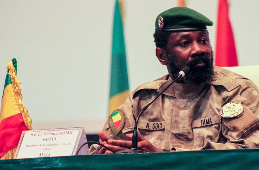 🇲🇱 Le Mali, autrefois fervent défenseur de sa souveraineté et de l'éloignement des institutions internationales, se tourne désormais vers le Fonds Monétaire International (FMI) pour éviter un effondrement économique. Cette volte-face intervient après une période de tensions avec