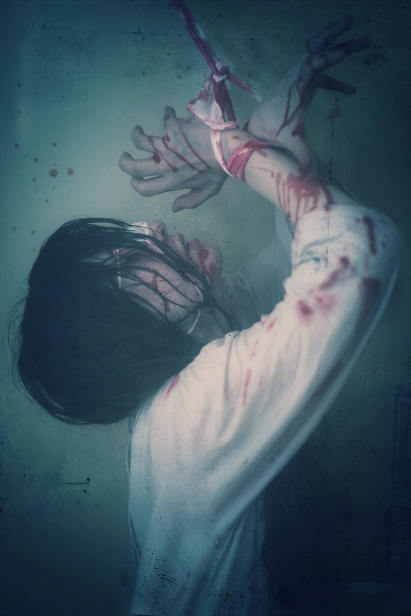 shii_0808's tweet photo. 【作品】
🌸Photo : Jambo @jumbo_p14
🌸Model : 紫衣 @shii_0808

#mystery #theportraitpr0ject
#portraitphotography #horrorphoto #dark #model #darkhorrorart #horrorart #darkfantasy #PhotographyIsArt #ミステリー #ホラー #モデル #作品撮り #怪談 #心霊 https://t.co/GrJ4WhAqc3