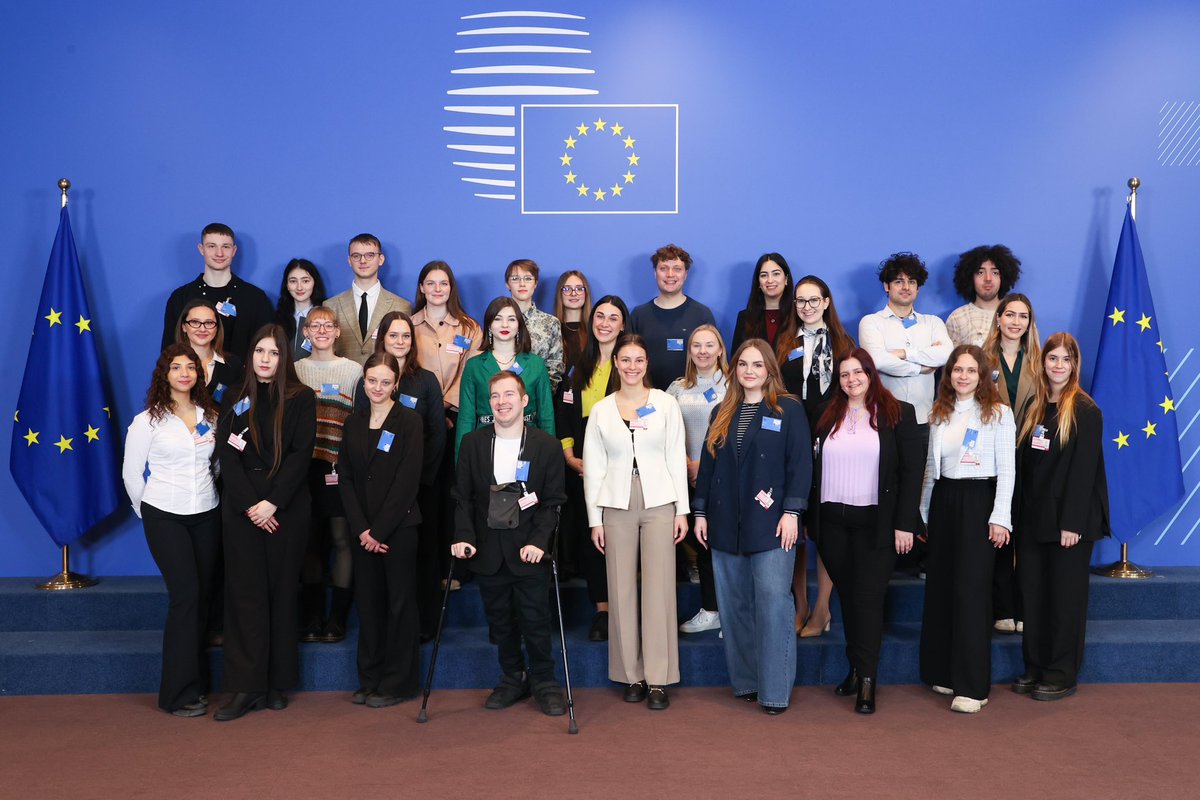 #ConSIMium 2025 chegou ao fim! 🎓🇪🇺 Durante dois dias (20-21 fevereiro), 160 estudantes de toda a UE 🇪🇺simularam o trabalho do Conselho da União Europeia, debatendo temas estratégicos como materiais críticos, autonomia estratégica e defesa. 

#EUYouth #EUCO #DiplomaciaEuropeia