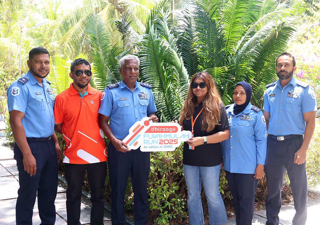 Dhiraagu (@dhiraagu) on Twitter photo We're delighted to partner with the Fuvahmulah Police as our Security Partner for #DFR2025! 🧡
Your safety is our priority, and they'll be on-site throughout the event to ensure a secure and enjoyable experience for all participants.
#DhiraaguFuvahmulahRun
<a href="/FVMCouncil/">Fuvahmulah City Council</a> We're delighted to partner with the Fuvahmulah Police as our Security Partner for #DFR2025! 🧡
Your safety is our priority, and they'll be on-site throughout the event to ensure a secure and enjoyable experience for all participants.
#DhiraaguFuvahmulahRun
<a href="/FVMCouncil/">Fuvahmulah City Council</a>