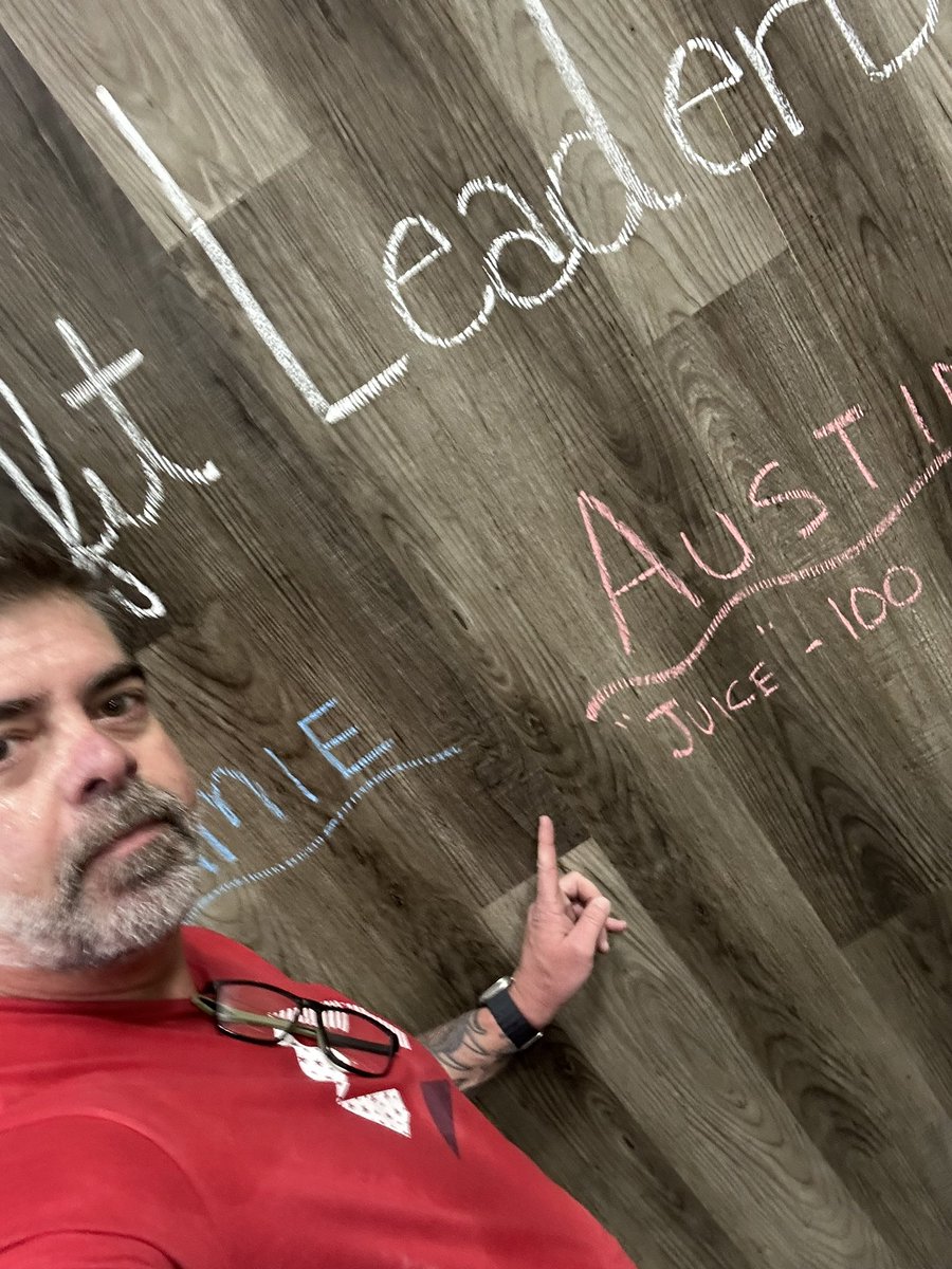 AOuvier's tweet photo. 5:30 am ✅
Juice AKA The great Arn
Part 1- Deadlifts 365lbs
Part 2- Deadlifts 185lbs
1000- Meter run
100- burpee's
Come get it! @hewfitness @hew_jupiter #hewfitchallenge
#TeamWarriors #hardexercise #hardexercise #hardexerciseworks #hefitness #hewjupiter https://t.co/aAchj4pkwO