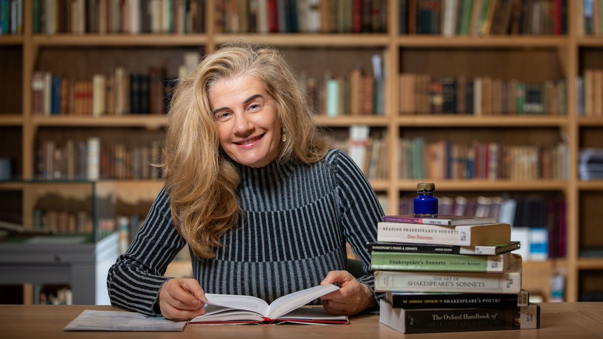 University Of Limerick (@ul) on Twitter photo 🎧Dr Sorcha de Brún, lecturer in Modern Irish Language and Literature at UL, spoke this week about her pioneering research project using Shakespeare’s sonnets to contemporise the Irish language.
Listen here: shows.acast.com/60b372fb-6c93-…
#staycurious 🎧Dr Sorcha de Brún, lecturer in Modern Irish Language and Literature at UL, spoke this week about her pioneering research project using Shakespeare’s sonnets to contemporise the Irish language.
Listen here: shows.acast.com/60b372fb-6c93-…
#staycurious