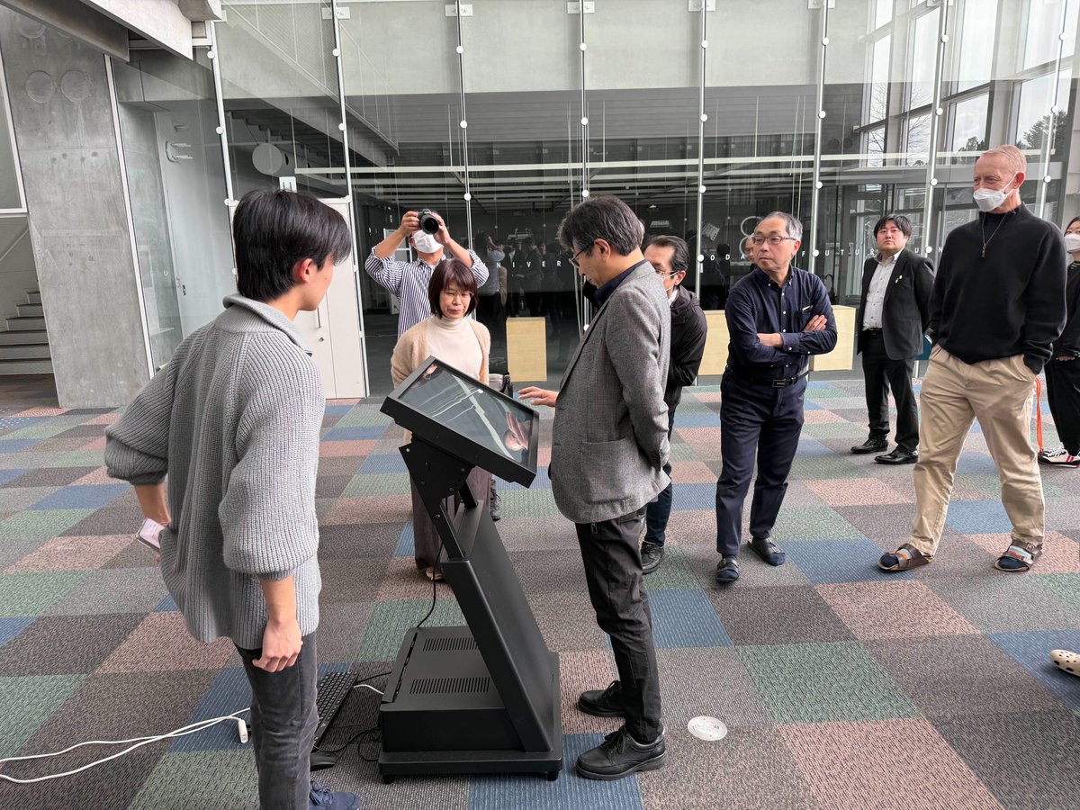 FUNISHackathon's tweet photo. 「Route√X」レビュー会 
先日、「Route√X」のレビュー会を実施しました！ レビュー会には学長・副学長をはじめ、約10名の教職員の方に参加していただきました。実際にプロダクトを体���していただき、様々なフィードバックをいただくことが出来ました！
#FISH2024 https://t.co/kXvUwuKSNt