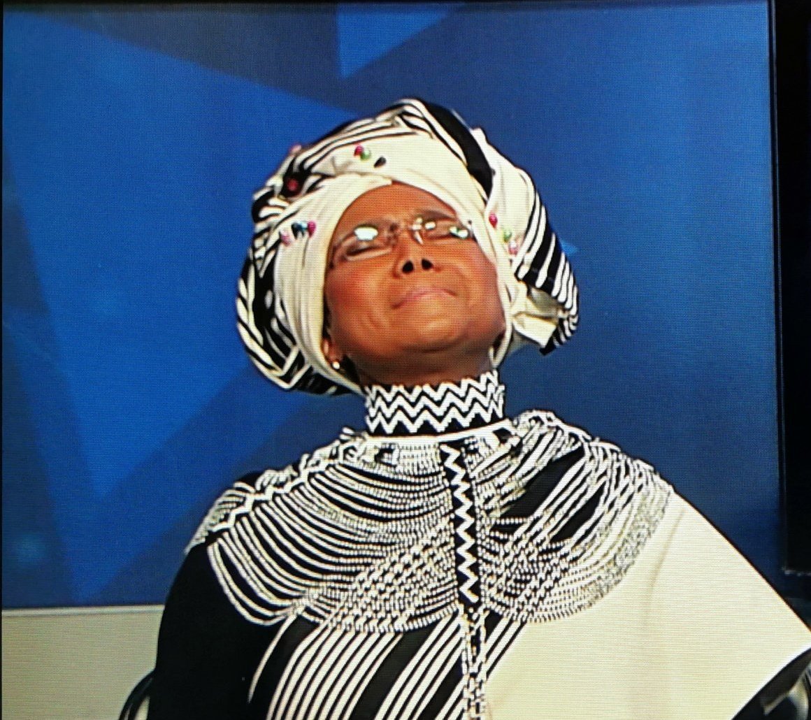 TholeloMthwakwazi tweet media