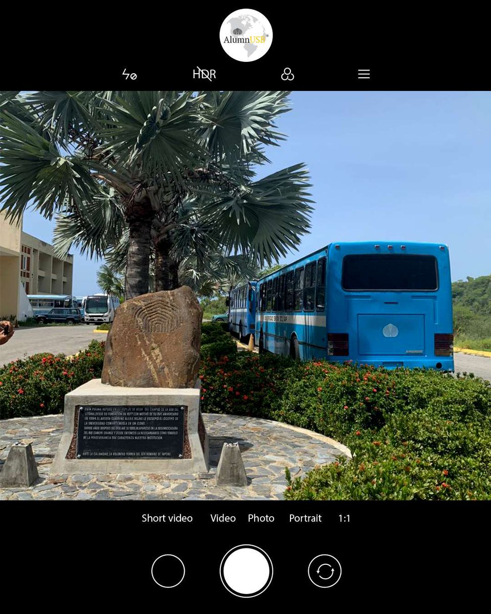 Alumn_USB's tweet photo. Hoy celebramos a quienes convierten cada recorrido en una aventura, a los que nos enseñan a mirar más allá de lo evidente y a descubrir la historia.
Cuéntanos, ¿recuerdas quién te dio tu primer tour por la Simón? ¡Te leemos en los comentarios!
#OrgulloUSB https://t.co/Sl4ewy8q3L