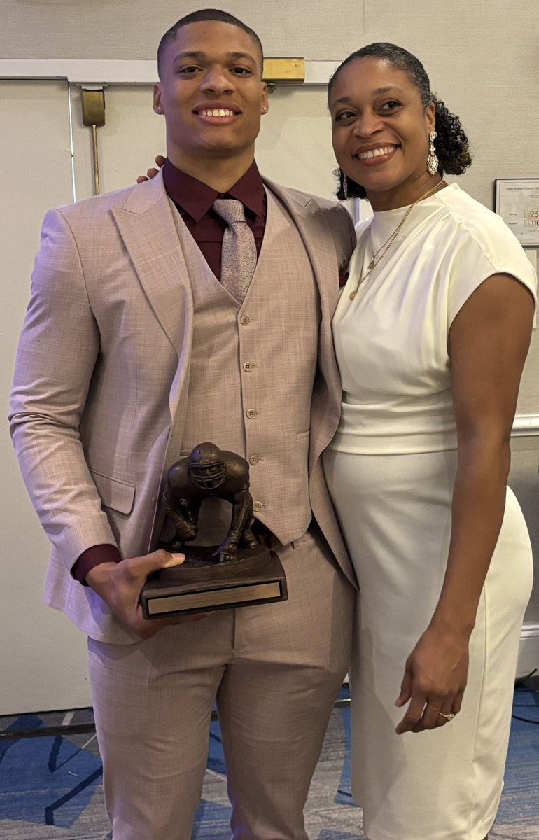 3randonGorham's tweet photo. Thank you Touchdown Club of Annapolis for selecting me as the recipient of the Al Laramore Trophy! This was truly an honor! https://t.co/wx7iYJslKU