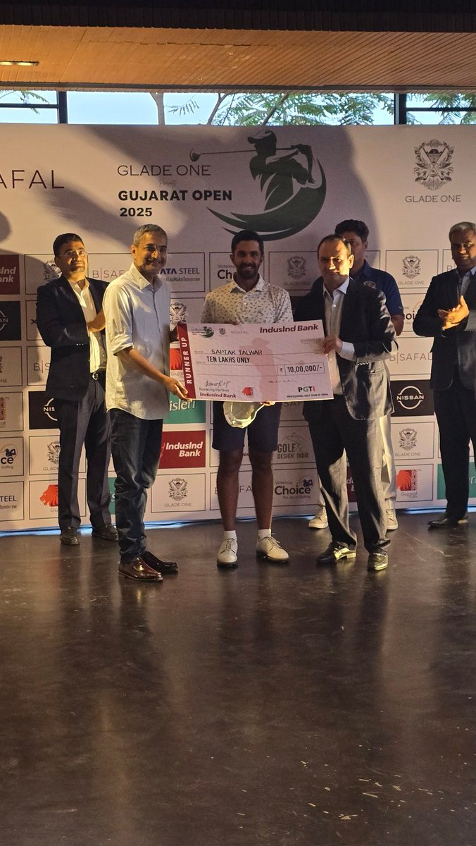 pgtofindia's tweet photo. A fantastic start to the season for @SandhuYuvraj_1 🏆💫
Congratulations to @SaptakTalwar as well for a brilliant week, eventually finishing as the runner-up! 👏
#TataSteelPGTI #YuvrajSandhu #IndiaSwingsForGlory #PGTI #GujaratOpen #Golf ⛳️ @GujaratTourism https://t.co/HnanKWz0To