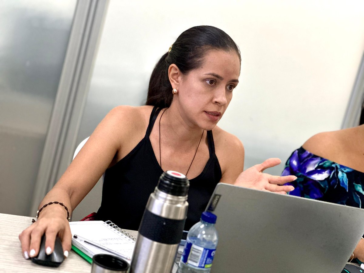 GobMeta's tweet photo. Avanzamos en mesas de trabajo con la Agencia de Infraestructura del Meta para revisar los proyectos estratégicos que buscan el fortalecimiento económico y la competitividad del dpto, como parte del proceso de formulación del Plan de Ordenamiento Departamental. https://t.co/LRrplfPX0S