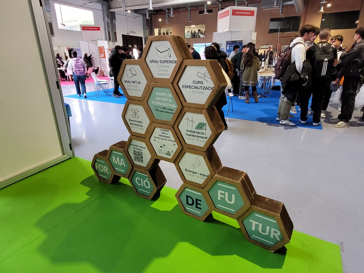 Aquesta setmana hem estat a la Fira Camins Economia Verda de <a href="/tarragona/">tarragona</a> lluint l'exposició de Formacions professionals relacionades amb l'energia d'<a href="/energiacat/">Energia</a>