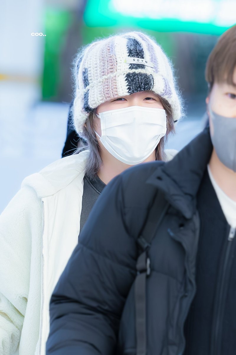 涼ちゃん様確認用 涼ちゃんがスマホケースに ビーサイドのステッカー入れてる🥰 #ミセス