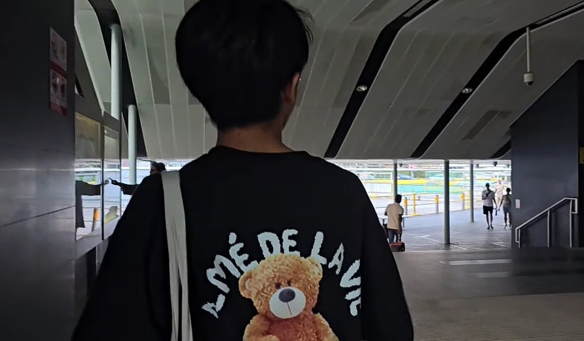 poeydhery's tweet photo. #imkevin versi kamera belakang, kalau kata axel biar kita ga liat kevin dari kamera depan mulu https://t.co/XAuVAZD0NR