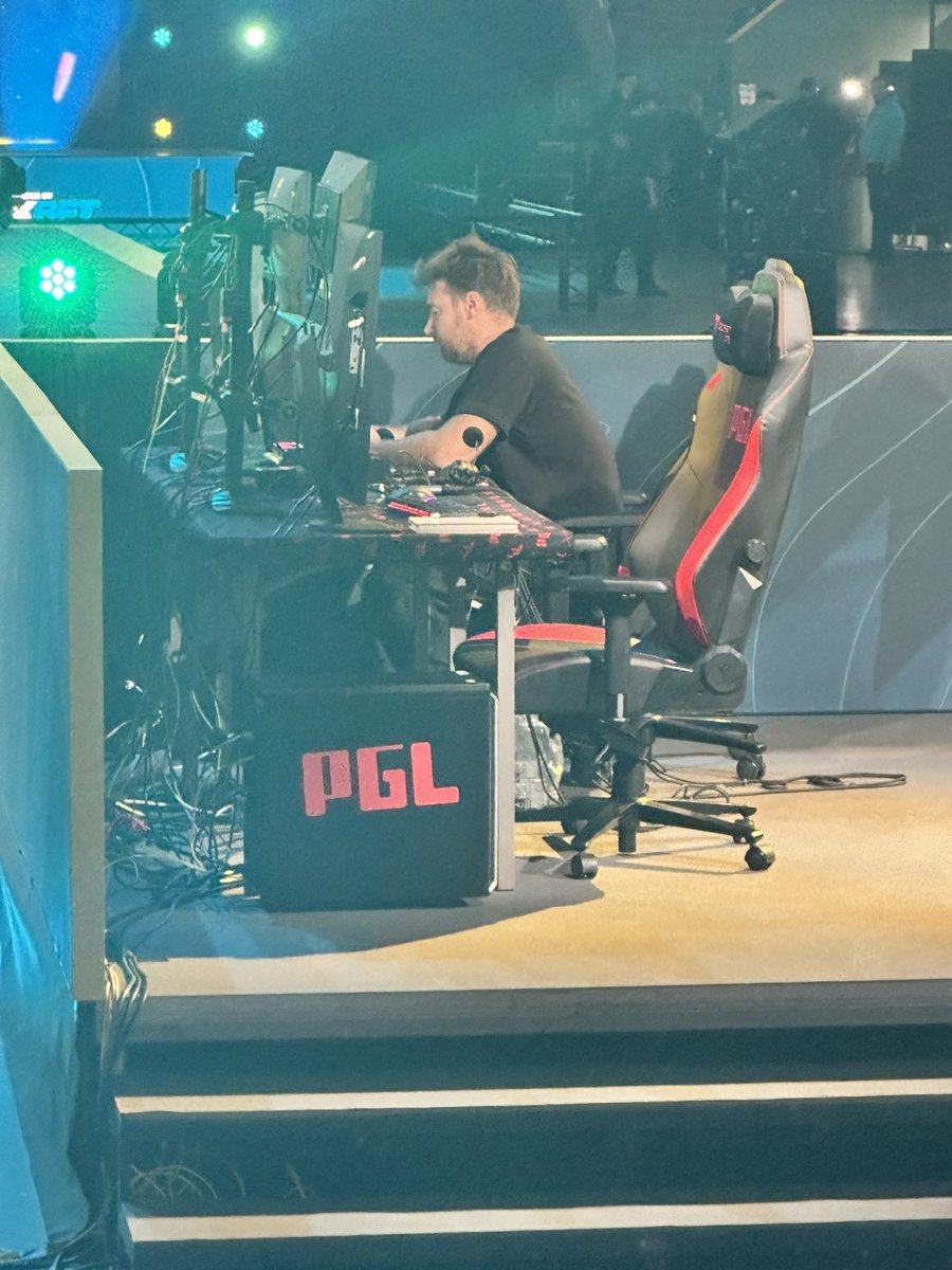 Crypto_c0nfused tweet media