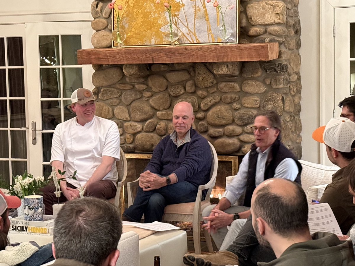 jaycobble's tweet photo. Loved the @respresknox Men’s event last night on Faith + Work. Inspiring to see imperfect examples in Culinary, Healthcare and Real Estate. Remember who you are and who you represent. Let’s go work heartily today! #TruffleMac #Colossians3 https://t.co/YZJKZ7lpaU