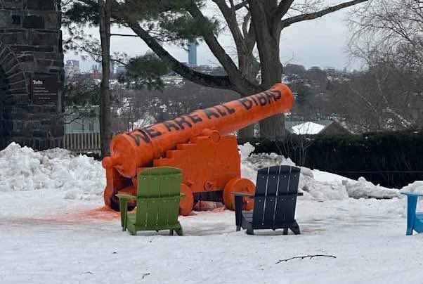 StopAntisemites's tweet image. Tufts University - “WE ARE ALL BIBAS”.

Yes, we are. 🧡