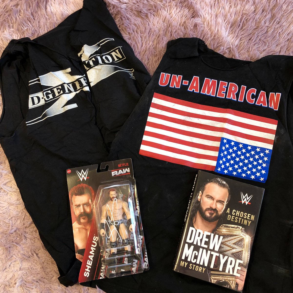 kaz (@kazgearmania) on Twitter photo Great stuff arrived from US 🛬🇯🇵
I can’t say thank you enough <a href="/WWERobinson/">Charles Robinson</a> 🙏🏻 #HHH ring worn ripped DX tee, #Test ring worn Un-American tee, #Sheamus auto figure & #DrewMcIntyre auto Book✨ #CharlesRobinson #Smackdown Great stuff arrived from US 🛬🇯🇵
I can’t say thank you enough <a href="/WWERobinson/">Charles Robinson</a> 🙏🏻 #HHH ring worn ripped DX tee, #Test ring worn Un-American tee, #Sheamus auto figure & #DrewMcIntyre auto Book✨ #CharlesRobinson #Smackdown