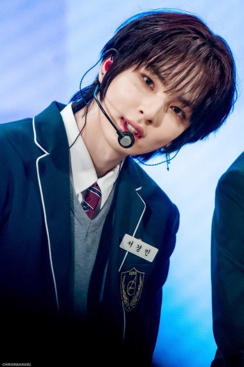chrOme000angelx's tweet photo. 250214 EPEX HMA K-POP ARTIST STAGE Lotte World Garden Stage
#한터뮤직어워즈 #HanteoMusicAwards #HMA2024 #한터뮤직어드벤처 #HMAdventure #EPEX #이펙스 #MU #뮤 https://t.co/Qs7DZjp4Mz