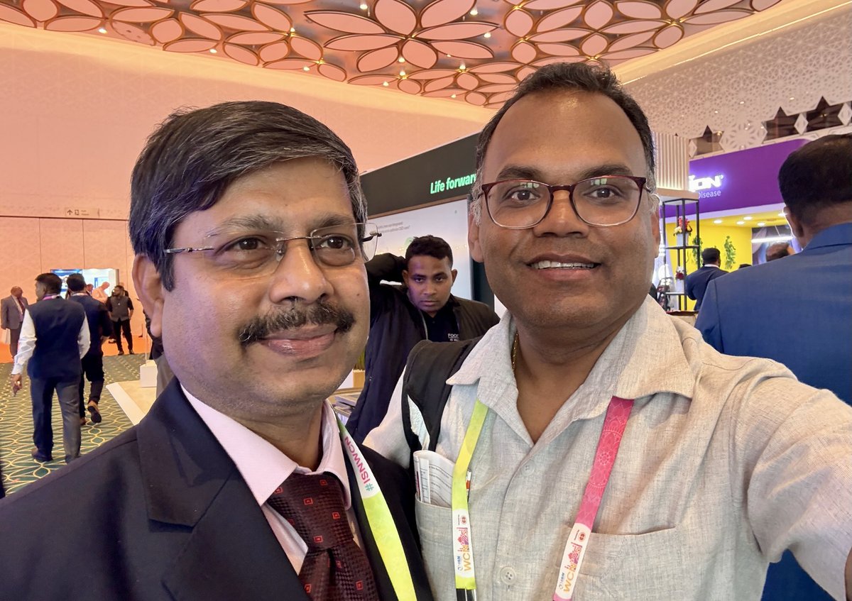 pkguru10's tweet photo. It’s an absolute pleasure to meet few of the finest people who have shaped my journey,including juniors &amp; mentors, at the recently concluded #WCN2025. Inspiring Stalwarts of Global Nephrology Community! 

#WCN2025 #Academics #Inspiration #Collaboration #Selfie #Randompictures https://t.co/KAfacHBwd4