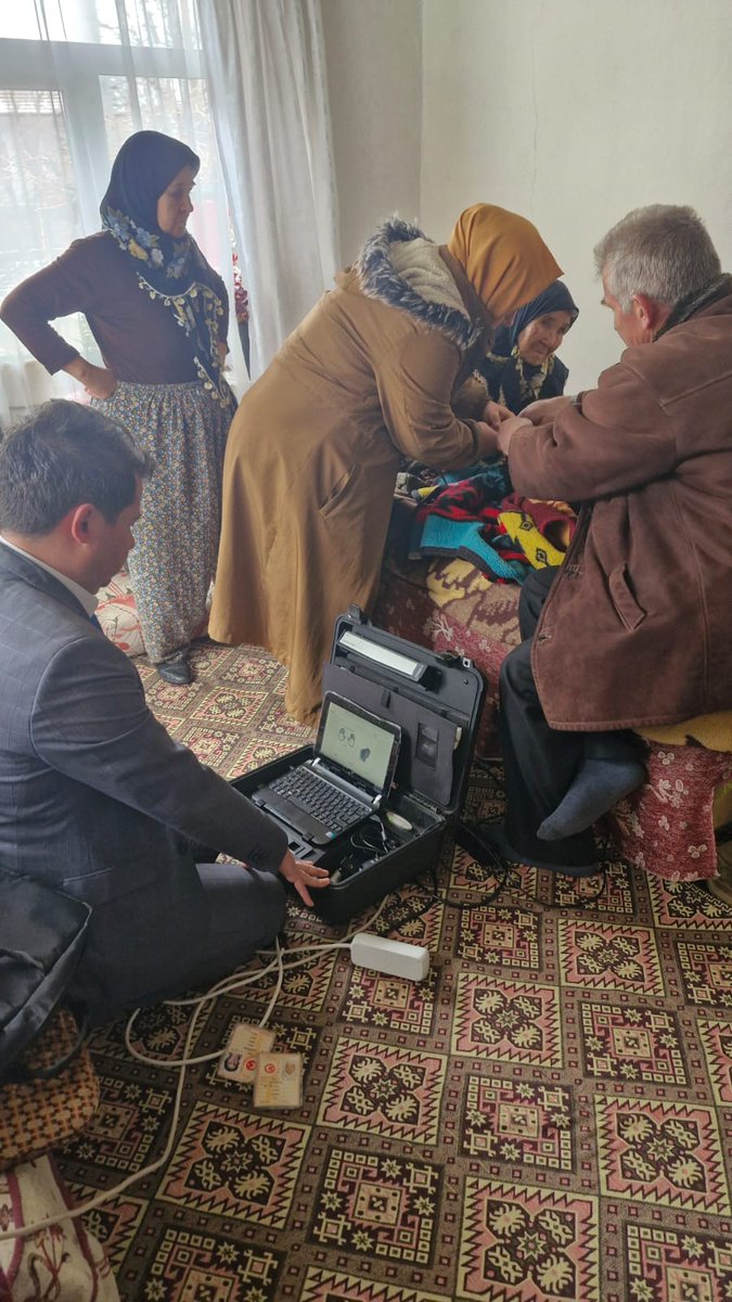 #adrestenufushizmeti kapsamında Müdürlüğümüze gelemeyen  vatandaşlarımızın TCKK başvurularını almaya devam ediyoruz.
<a href="/TCNufus/">Nüfus ve Vatandaşlık İşleri Genel Müdürlüğü</a> 
<a href="/AfyonValiligi/">T.C. Afyonkarahisar Valiliği</a> 
<a href="/kubrayigitbasi/">Doç. Dr. Kübra Güran Yiğitbaşı</a> 
<a href="/sultandagikaym/">T.C. Sultandağı Kaymakamlığı</a> 
<a href="/E_tanyeri/">Erkan TANYERİ</a>