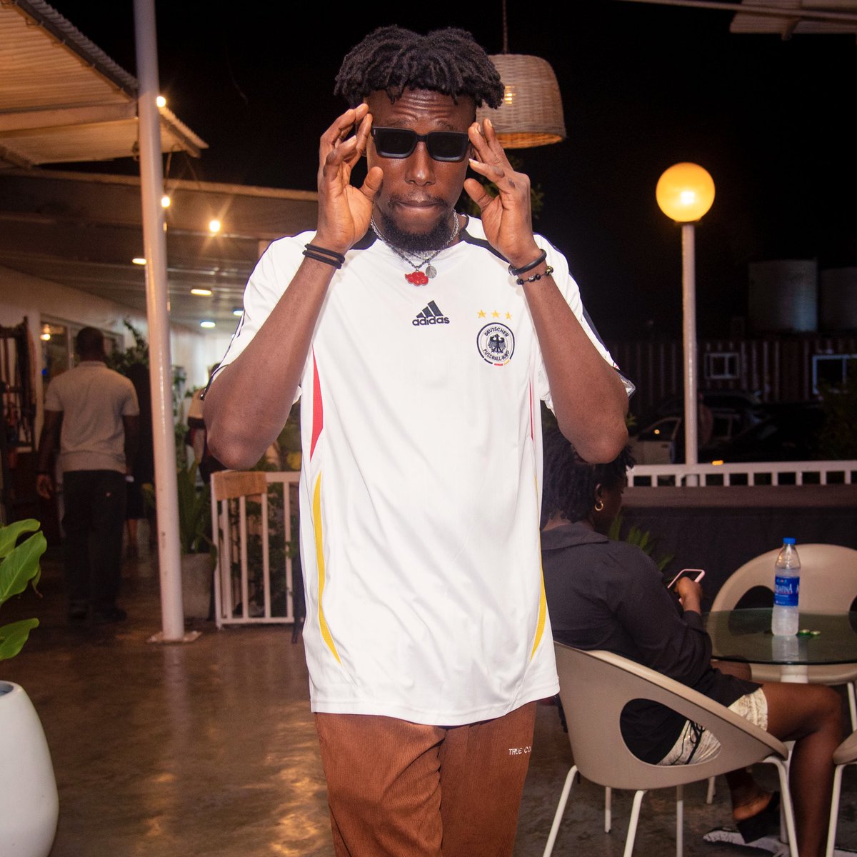 ziggymachala's tweet photo. @DebbyWhyte_ @mayowamusic @ibuthemagic @ChuchuCash @Y1inthemiddle @seratodeejay @yemoja_jaja @mofeaina @Tiamiyusassy1 @PerfectAdejuwon shout out to @djcash001 @SuperDuperKhaly @Oyinda6lvck 💚❤️ #zme https://t.co/oIHaw6jo52