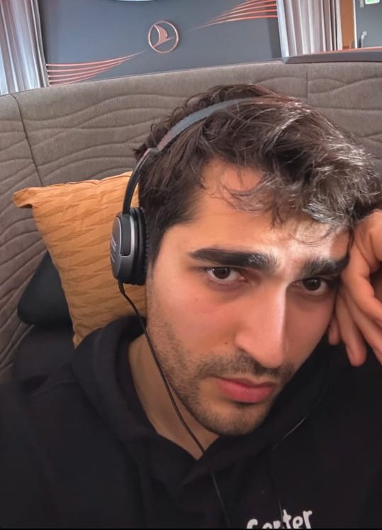 الشي الوحيد الي بنستفاد منه بالزعل😂
يلا بعد هيك أن شاء الله بترجعوا بنتحمل القحط معلش 😂
#MertRamazanDemir